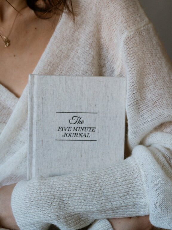 How to Start a Gratitude Journal: A Simple Guide for Beginners
